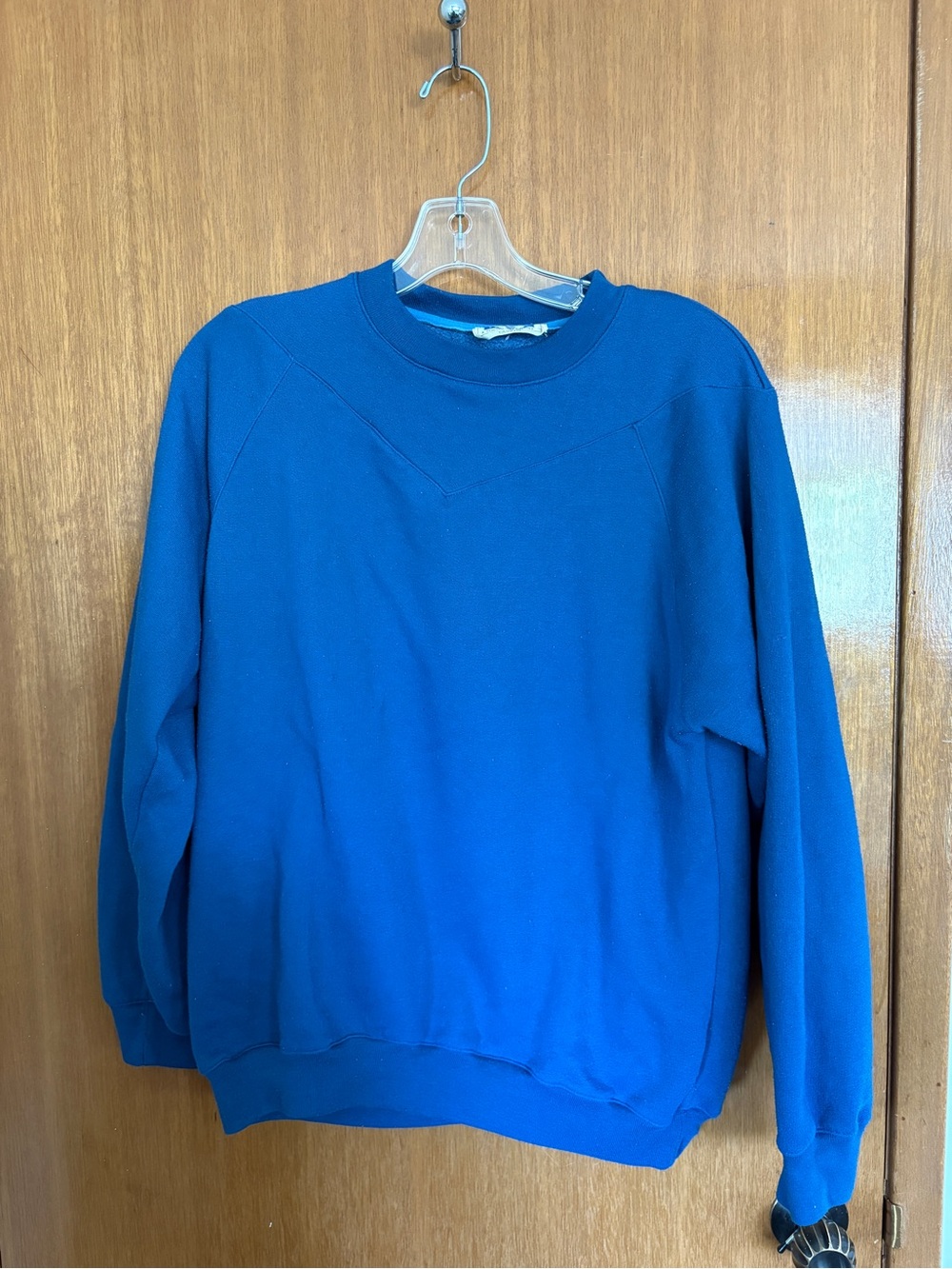 Vintage Men's Blue Crewneck Sweatshirt